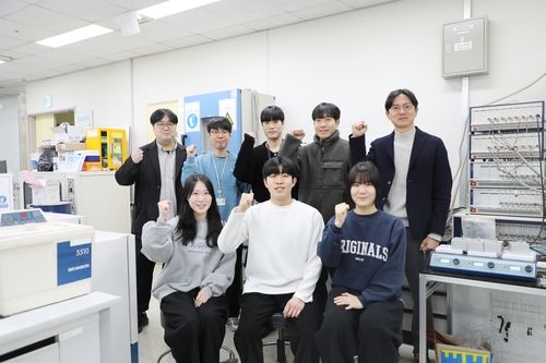 김재현 박사(뒷 줄 맨 오른쪽) 연구팀