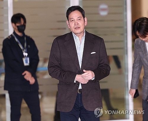 귀국한 정용진 신세계그룹 회장