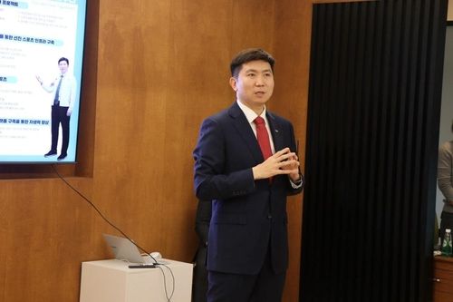 인사말 하는 유승민 체육회장 후보