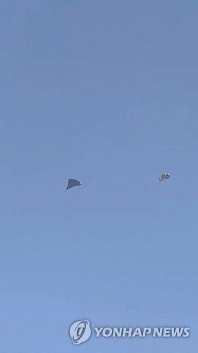 중국 청두 상공서 목격된 신형 전투기 추정 항공기