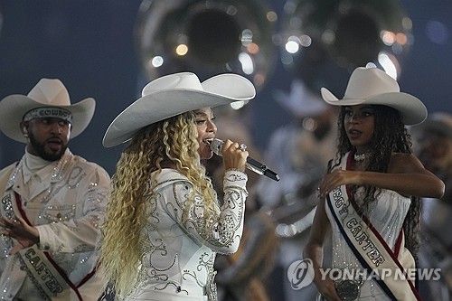 넷플릭스의 NFL 중계 중 비욘세의 하프타임 공연