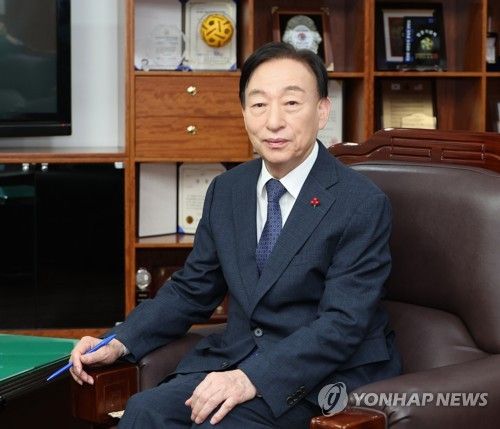 신년 인터뷰하는 설동호 대전교육감