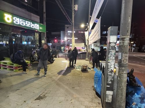 오전 6시께 노동자들이 대부분 사라진 남구로역 인근 거리