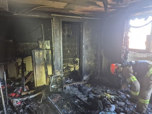 불에 탄 집 내부