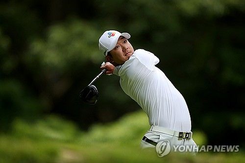 드라이버 티샷하는 최승빈