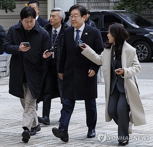 민주당 이재명 대표, 대장동 등 개발비리 1심 공판 출석