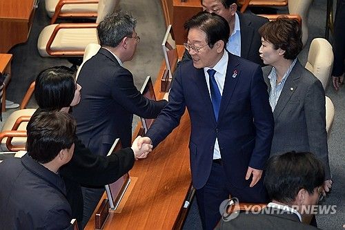 비상계엄 해제 결의안 본회의 참석한 이재명 대표