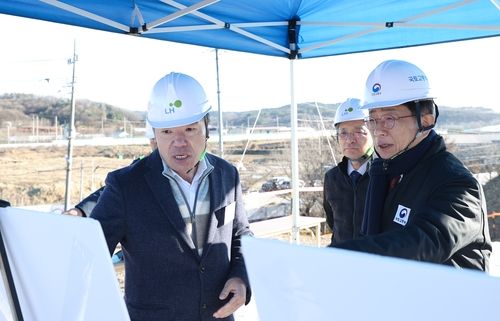 남양주 왕숙지구 주택공급 계획을 점검하는 박상우 국토부 장관