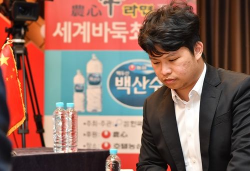 셰얼하오 9단이 제26회 농심신라면배에서 2연승을 거뒀다.