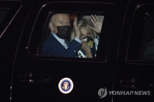 취임 100일을 맞아 지미 카터 전 대통령이 사는 조지아에 다녀온 바이든 부부