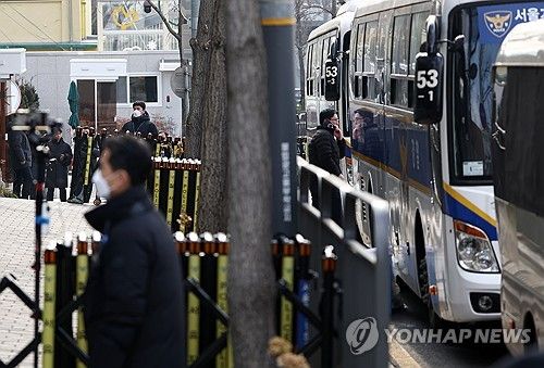 공수처, 출석불응 尹 '내란혐의' 체포영장 청구