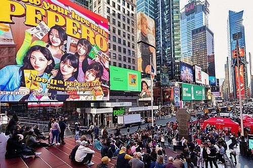 롯데웰푸드, 뉴욕 타임스퀘어에서 '빼빼로데이' 행사