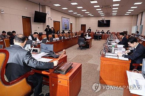 국가기간 전력망 확충 특별법안 등 안건 심의