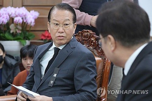 발언하는 권영세 비상대책위원장