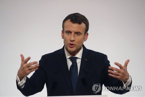 신년사 하는 마크롱 대통령