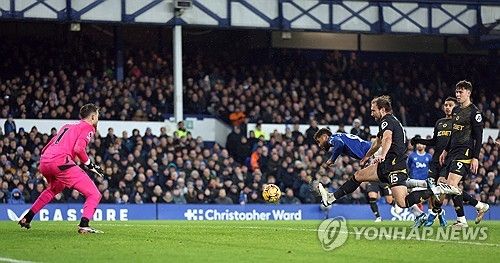 도슨의 자책골 장면