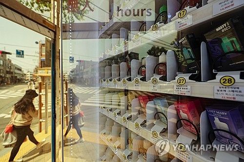 합성니코틴 액상형 전자담배 진열대