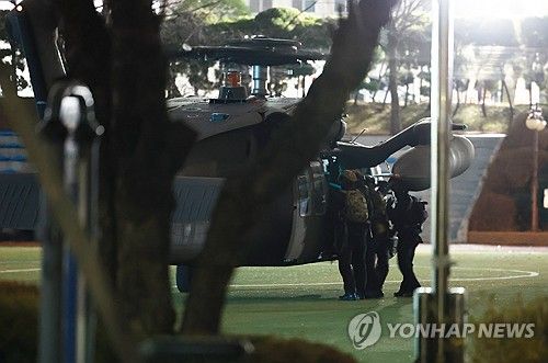 헬기통해 국회 진입하는 계엄군