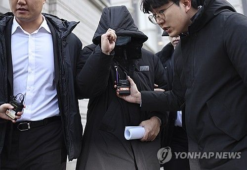 '압구정 롤스로이스' 마약 처방 의사, 영장심사