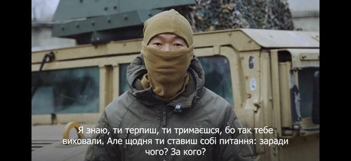 남한 출신 우크라이나 의용군으로 소개한 남성이 북한군에 항복을 촉구하는 영상 화