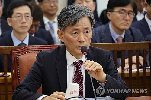 답변하는 조지호 경찰청장