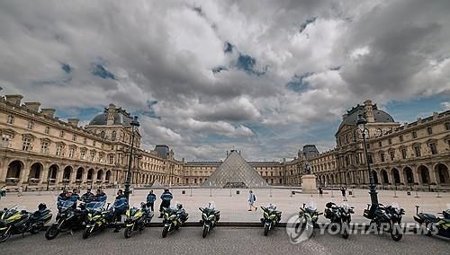 파리 루브르 박물관