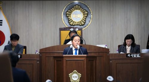 시정연설하는 최상기 인제군수