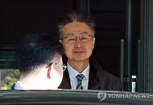 사상 첫 감사원장 탄핵...감사원 나서는 최재해 감사원장