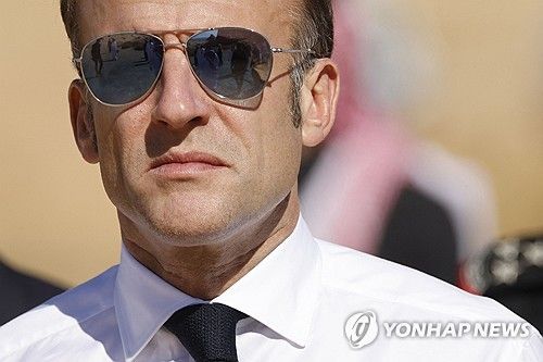 사우디를 방문 중인 에마뉘엘 마크롱 프랑스 대통령