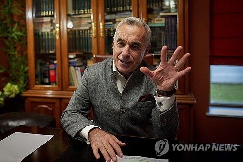 루마니아 대선 후보 컬린 제오르제스쿠