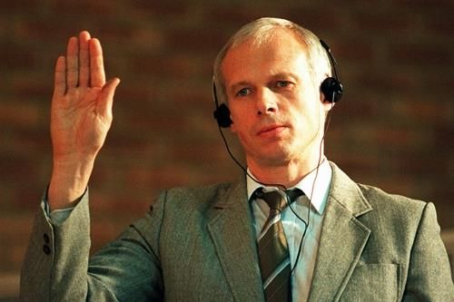 남아공 민주화 영웅 하니 암살범 발루스의 1997년 당시 진실과화해위원회 출석 모습