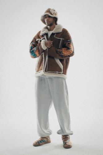 어그, 팔라스와 협업 컬렉션