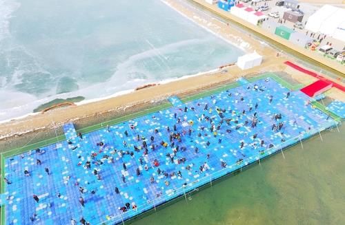 홍천강 꽁꽁축제 부교낚시터