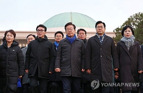 탄핵안 표결 앞둔 민주당