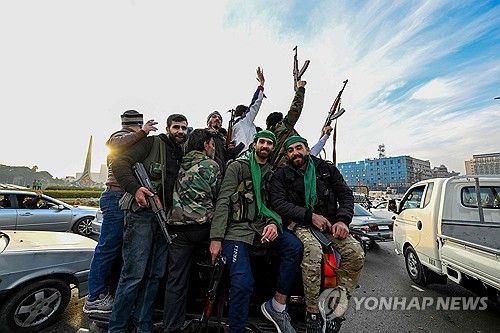 다마스쿠스 장악 후 기뻐하는 반군