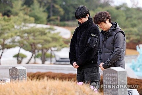 5·18 민주묘지 참배하는 시민들