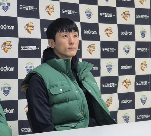 인터뷰하는 곽승석