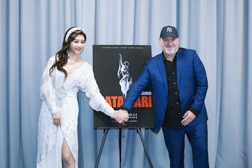 뮤지컬 '마타하리' 작곡가 프랭크 와일드혼과 배우 옥주현