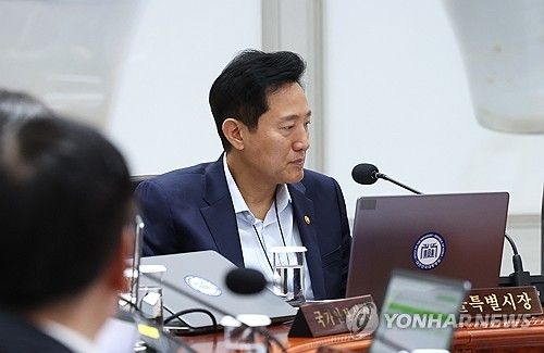 올해 7월 용산 대통령실 청사에서 열린 국무회의에 참석한 오세훈 서울시장