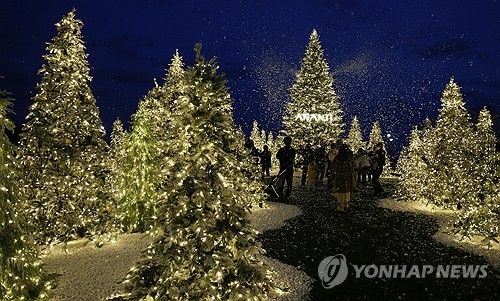 젊은 층에 인기를 끌고 있는 아난티코브 화이트크리스마스 마을