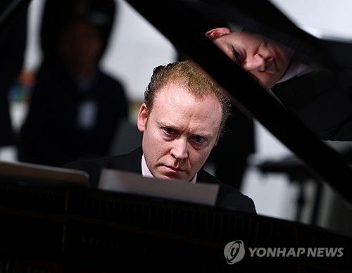 한강 작가의 창작 영감을 함께