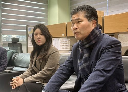 발언하는 이원택 민주당 전북도당위원장