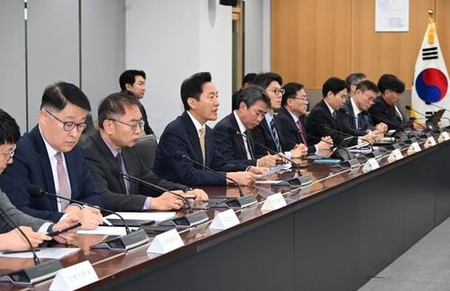 서울시 간부회의에 참석한 오세훈 시장