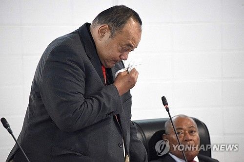 사임 의사 밝히는 통가 총리