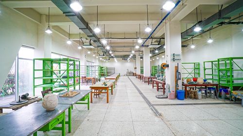 김해공예창작지원센터 내부 작업장 