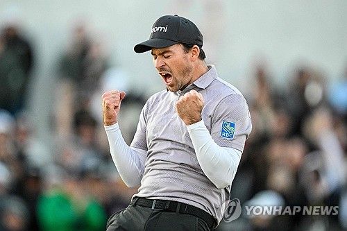 2차 연장전에서 버디 퍼트를 넣고 포효하는 테일러
