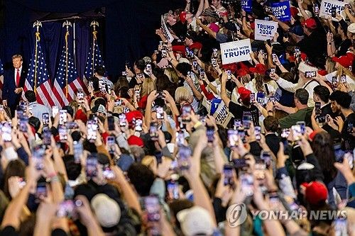 '자국 우선주의' 트럼피즘에 열광하는 지지자들