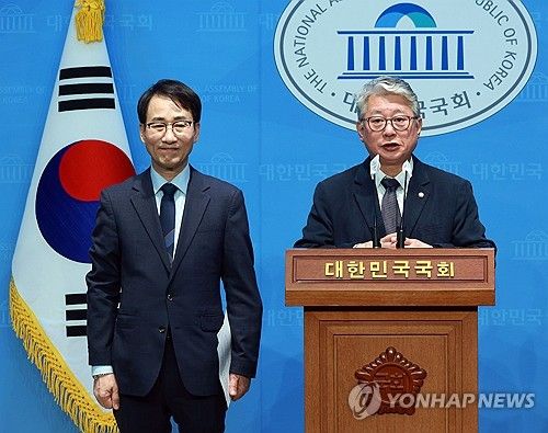 기자회견 연 조응천-이원욱