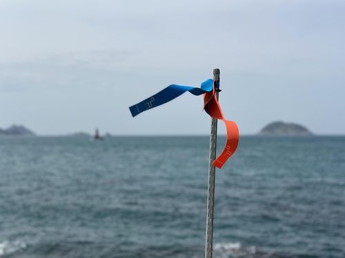 제주 올레길을 안내하는 리본