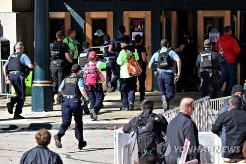 美 캔자스시티 총격 현장 출동한 경찰